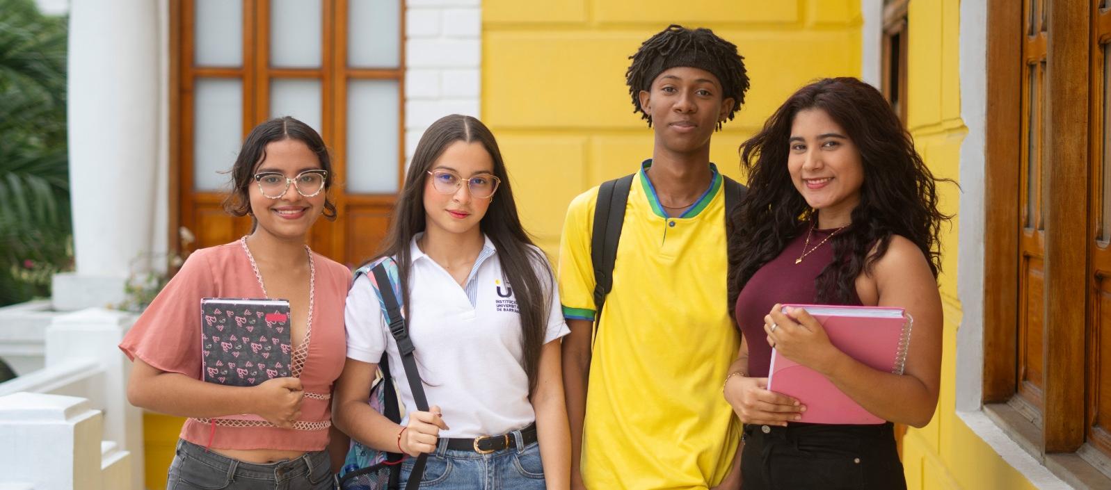 Estudiantes de la IUB.