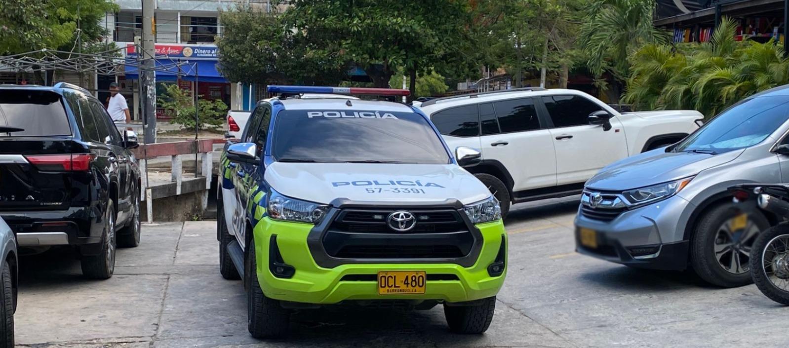 La Policía acordonó el área donde se registró el crimen. 