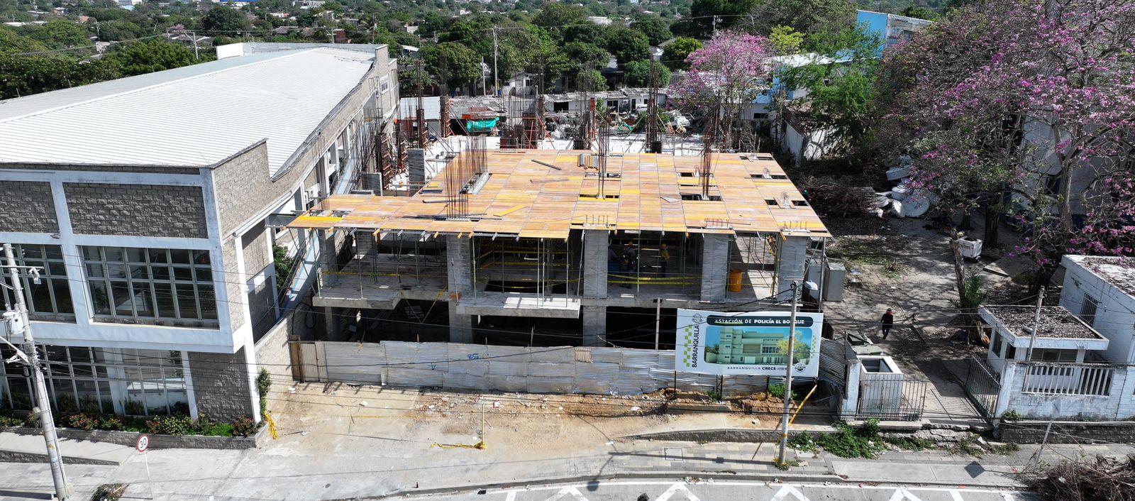 Obra en megaestación de la Policía.