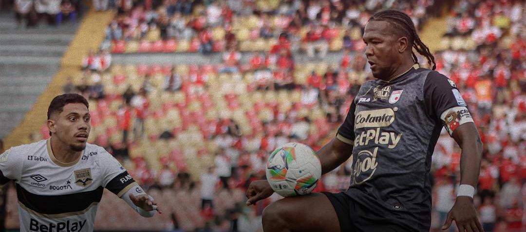 Hugo Rodallega en el partido entre Santa Fe e Internacional. 