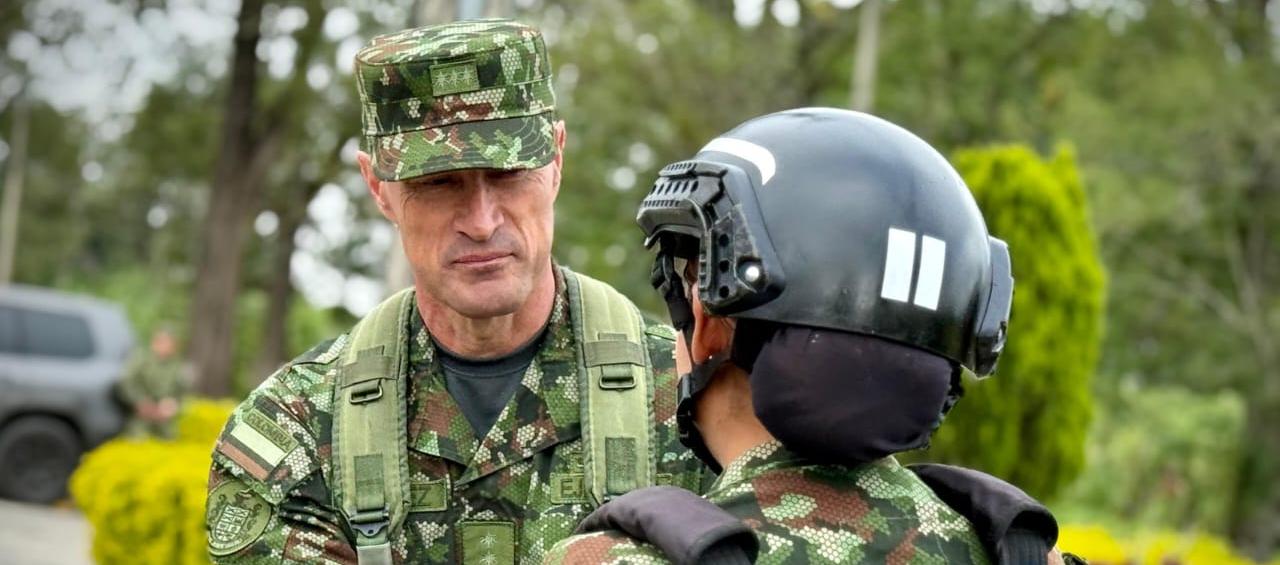 El mayor general Royer Gómez Herrera, comandante del Ejército. 