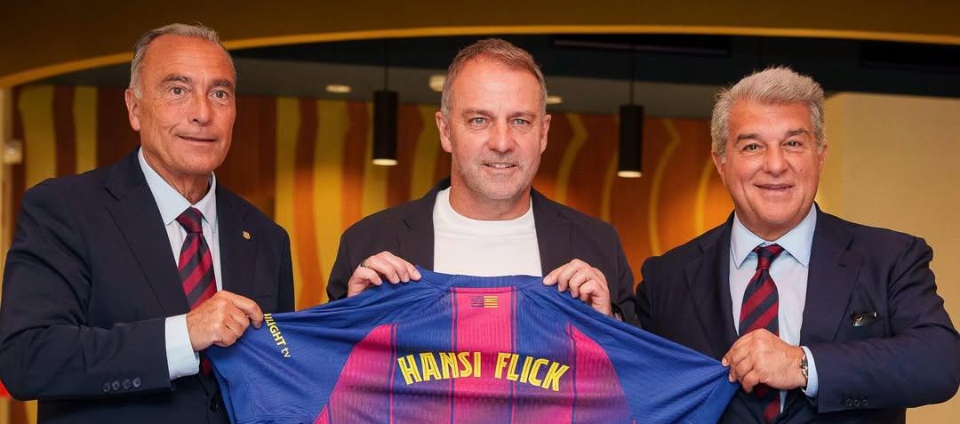 Flick renueva con el Barcelona hasta 2028, con otro año opcional