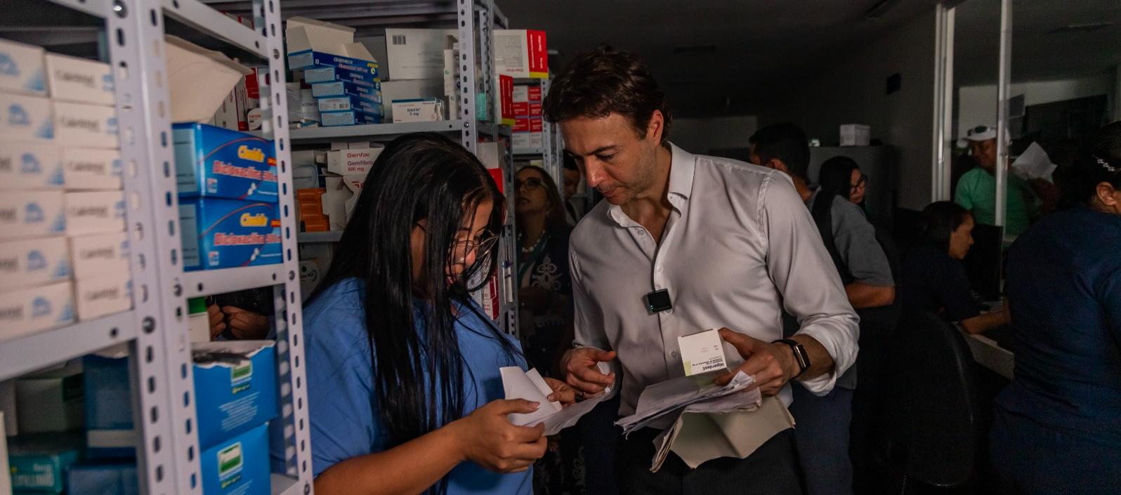 El supersalud en un dispensador de medicamentos, en Barranquilla