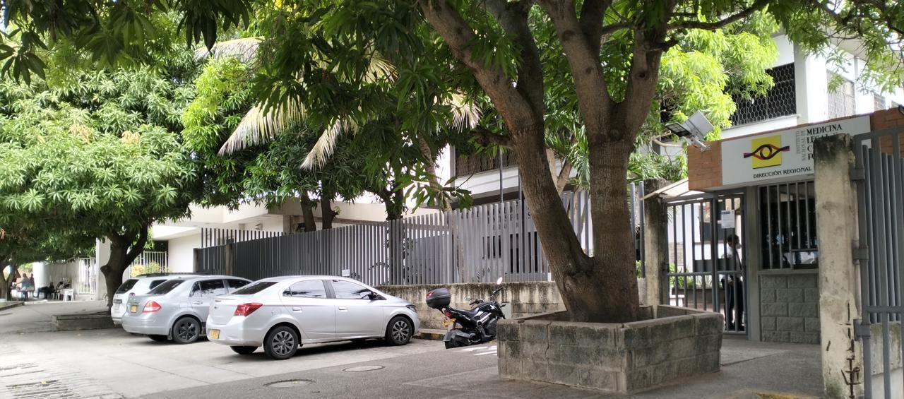 Fachada Medicina Legal.