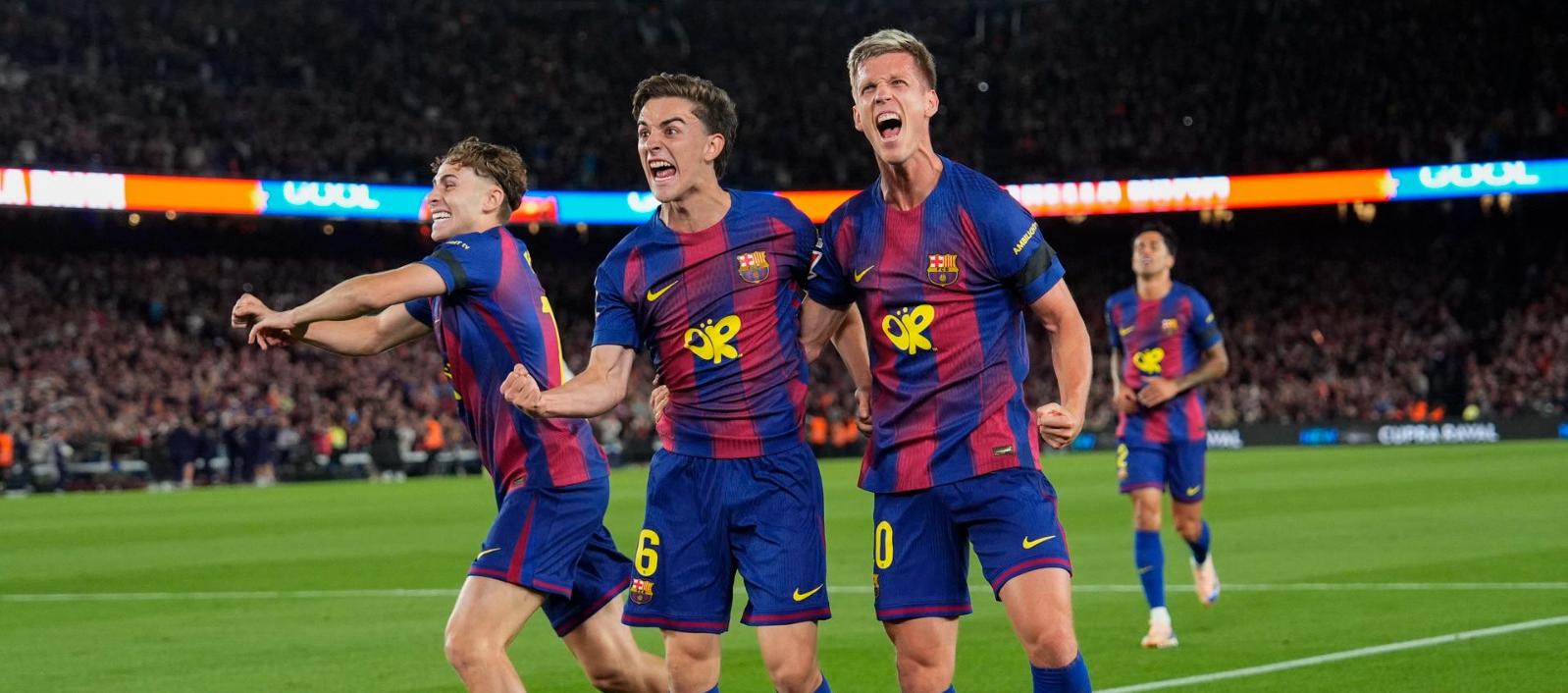 Los jugadores del FC Barcelona Fermín López, Gavi y Dani Olmo celebran el segundo gol.