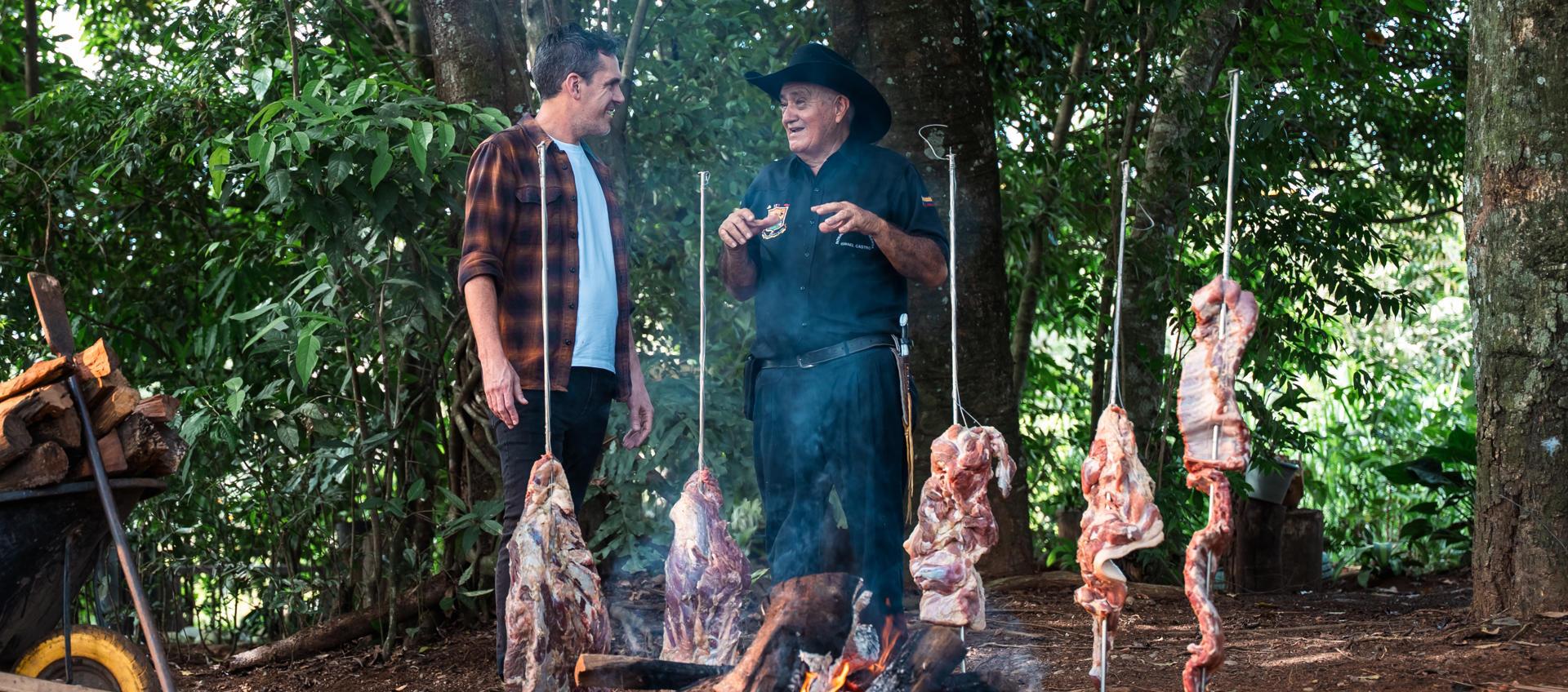 La carne a la llanera es uno de los platos que explora el documental. 