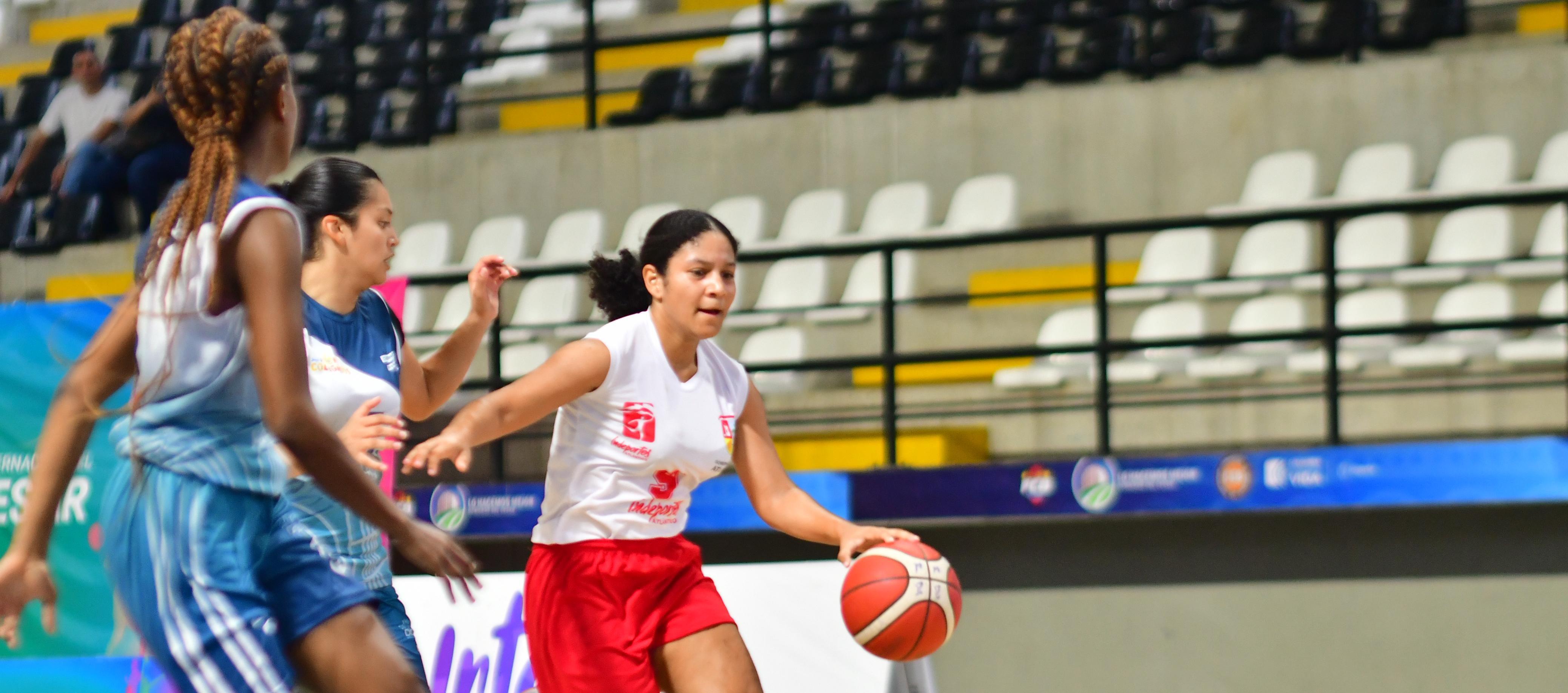 El baloncesto es una de las disciplinas que hacen parte de los Juegos.