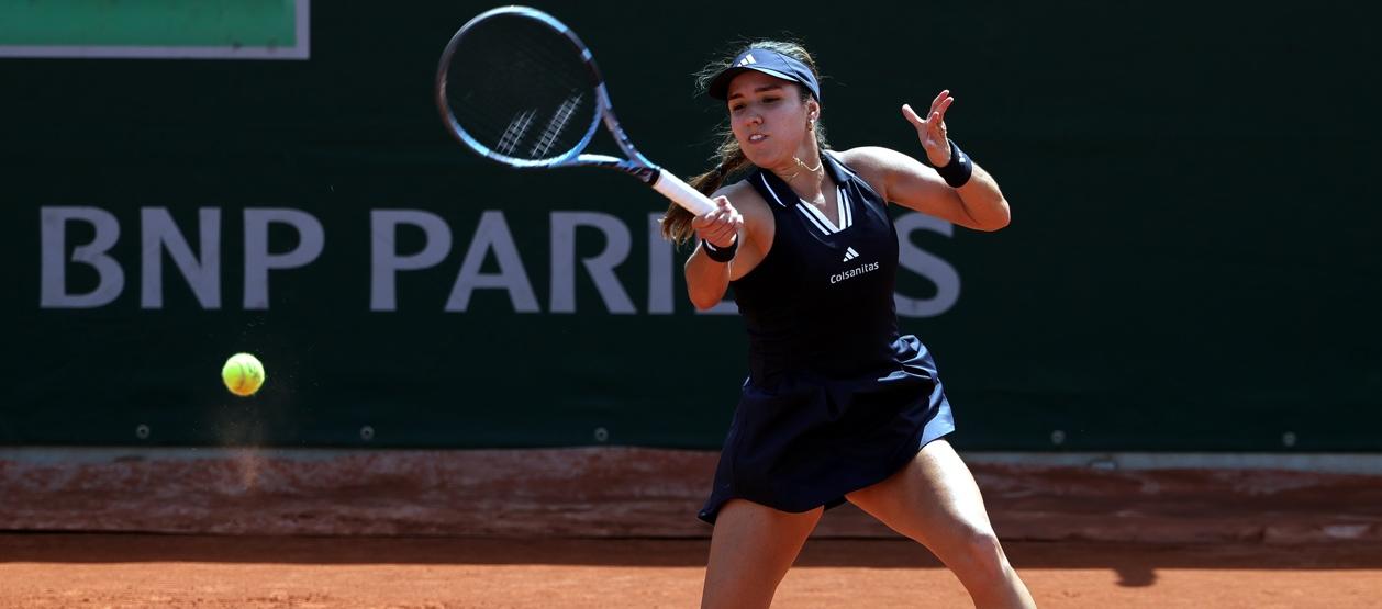La colombiana María Camila Osorio durante su partido contra la rusa  Anna Kalinskaya.