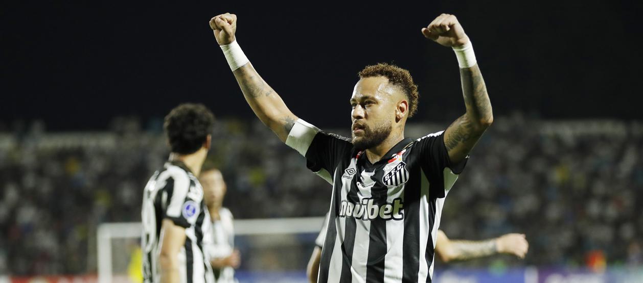 Neymar marcó el martes el gol del Santos ante Recoleta. 