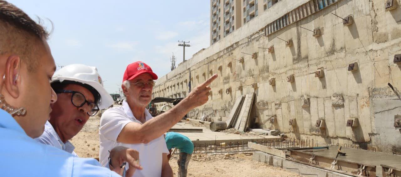 El gobernador Eduardo Verano realizó un recorrido de inspección por la Gran Vía. 