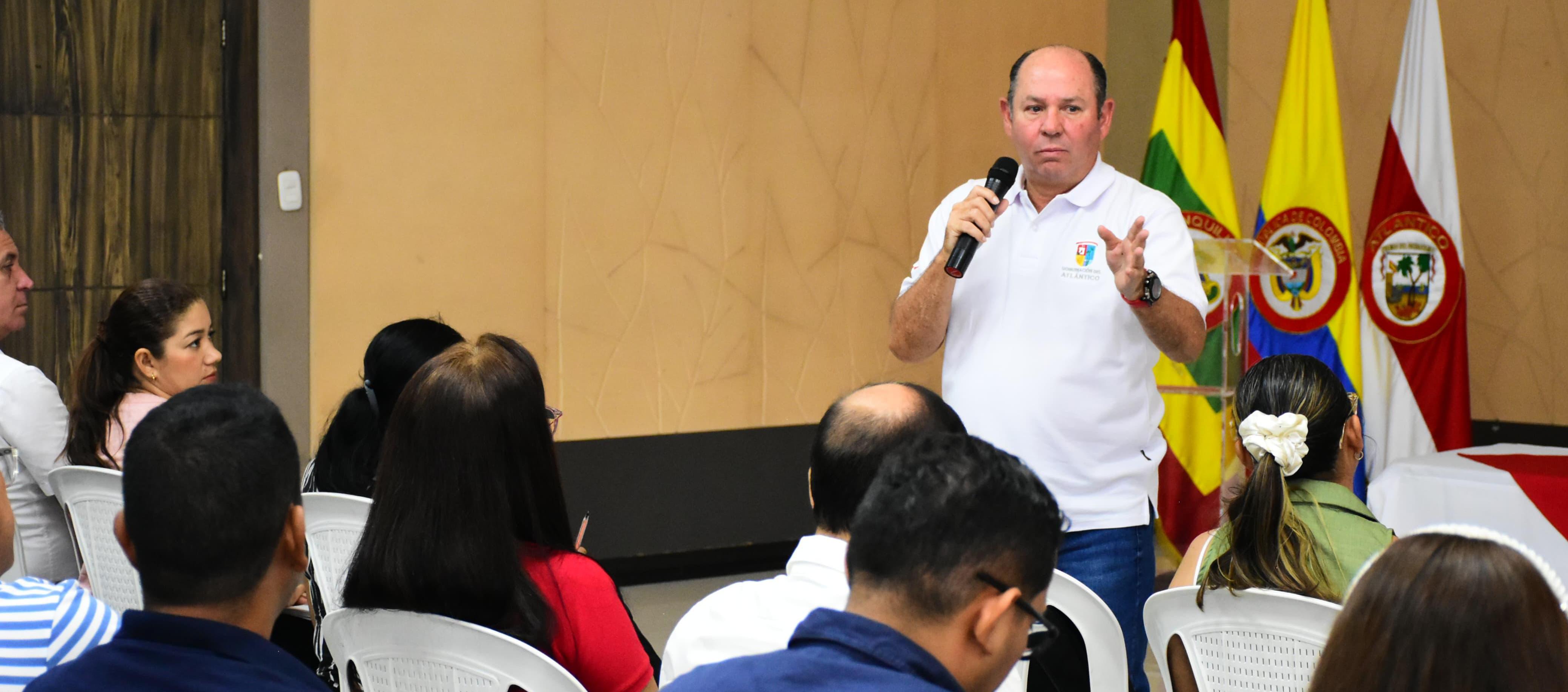 Secretario de Salud del Atlántico, Luis Carlos Fajardo, en reunión con EAPB y ESE. 