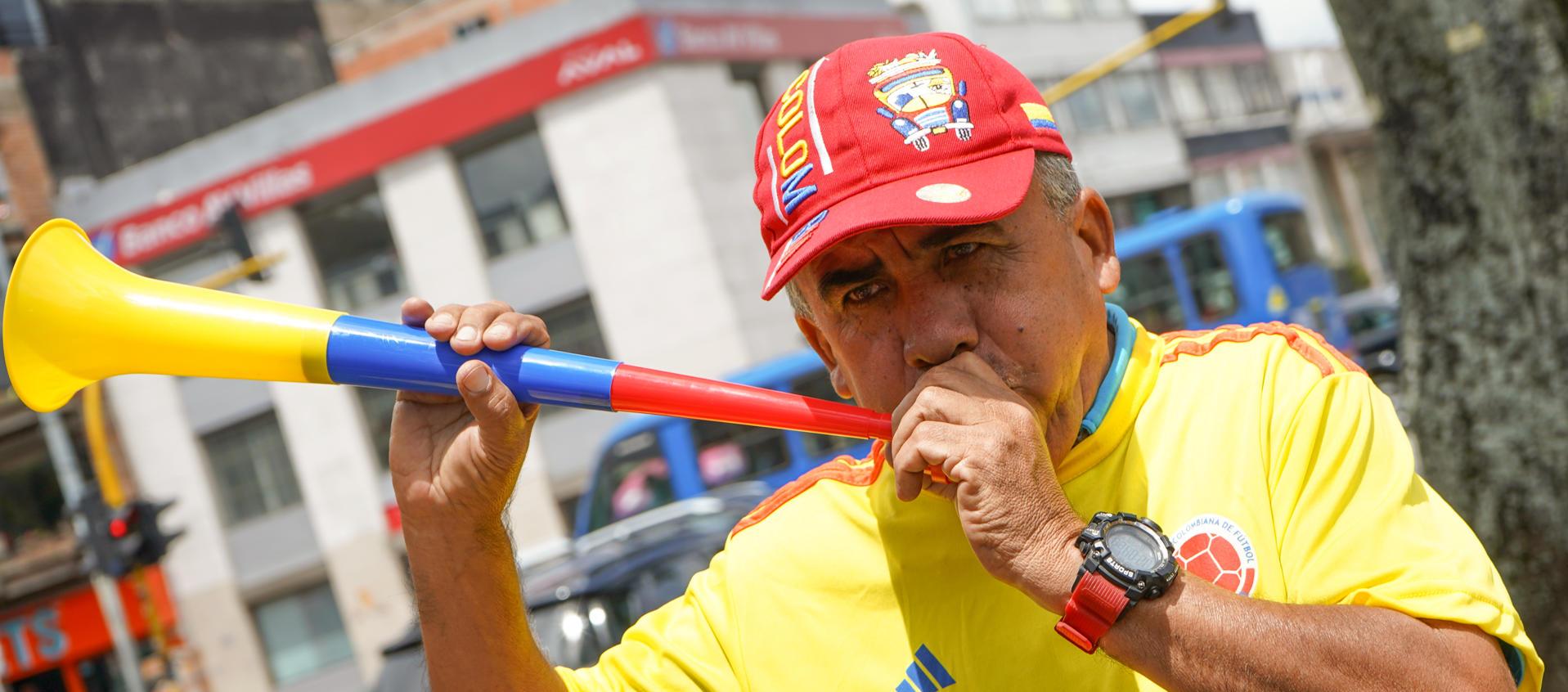 Los colombianos aguardan entre ventas e ilusión el estreno de la selección en el Mundial