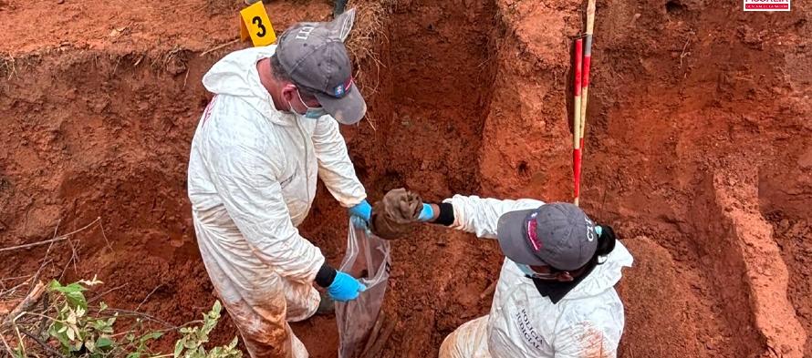 Diligencia de exhumación realizada en Ayapel (Córdoba).