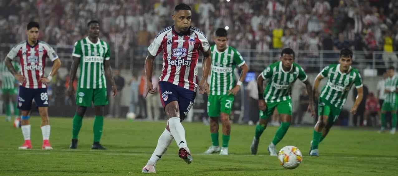 El magistral cobro de Luis Fernando Muriel.