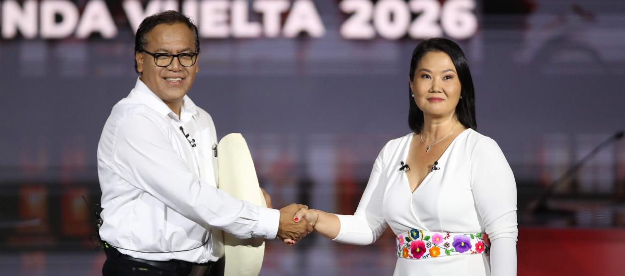 Los candidatos Roberto Sánchez y Keiko Fujimori.