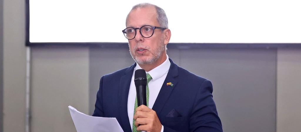 El embajador de Colombia en Brasil, Alfredo Saade.