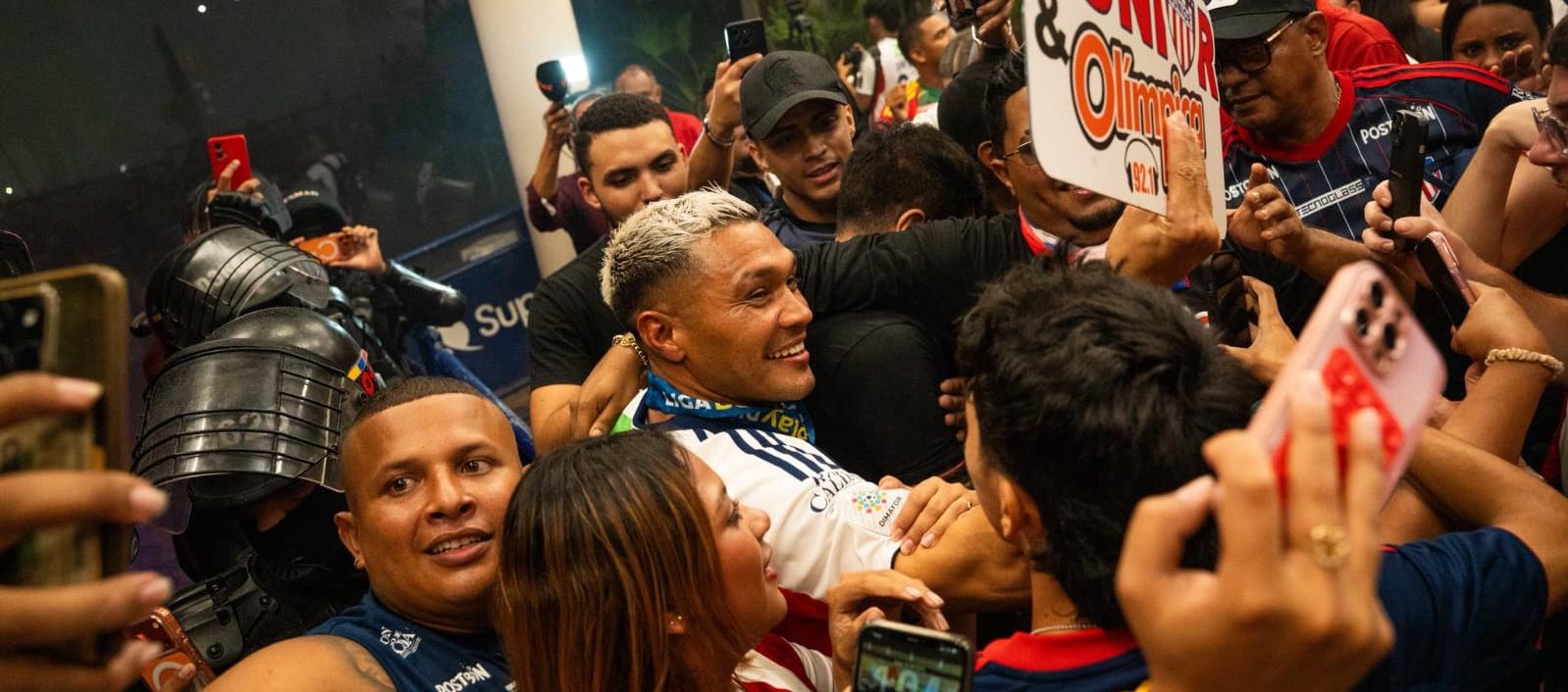 Teófilo Gutiérrez fue ovacionado por todos los hinchas.