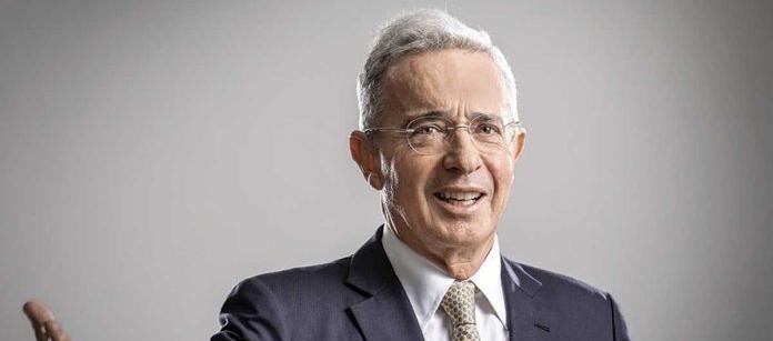 Álvaro Uribe. 