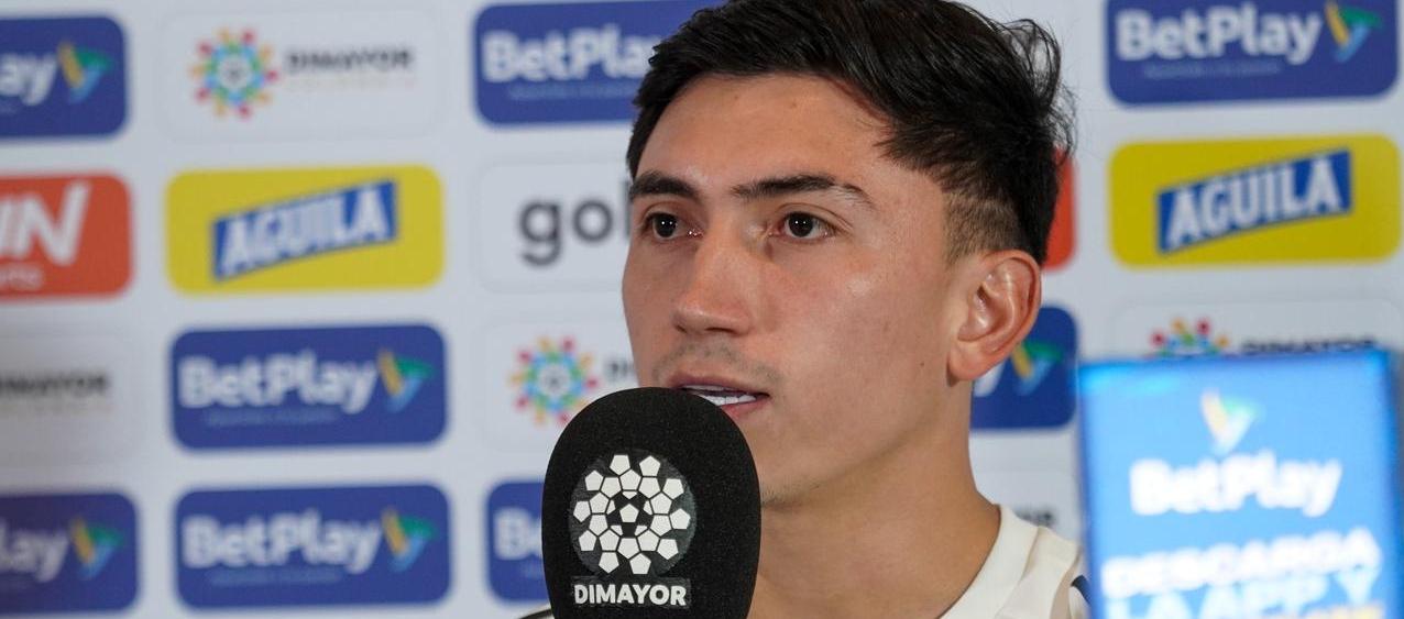 Fabián Ángel en la rueda de prensa previa a la final como capitán de Junior.