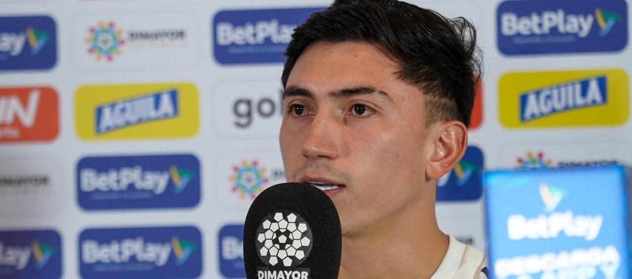 Fabián Ángel en la rueda de prensa previa a la final como capitán de Junior.