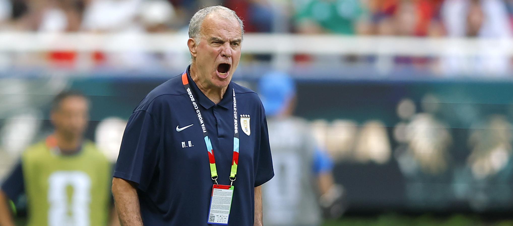 Marcelo Bielsa fue eliminado con Uruguay en primera ronda. 
