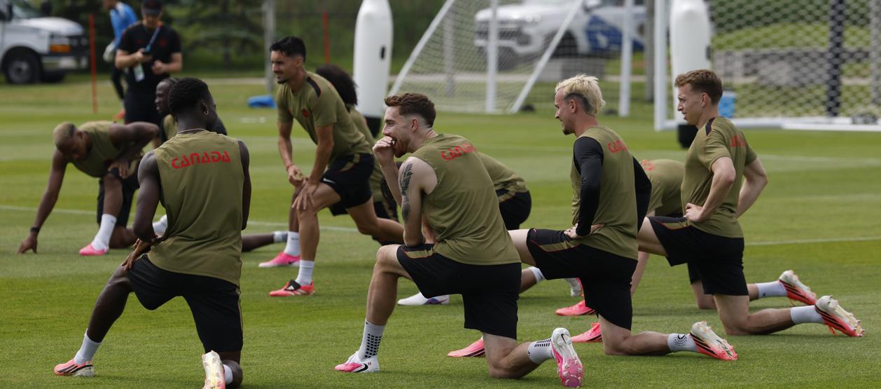 Jugadores de Canadá durante un entrenamiento 