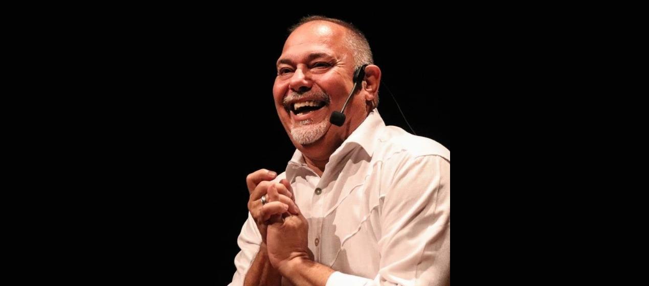  Narrador oral escénico cubano Pedro Mario López.