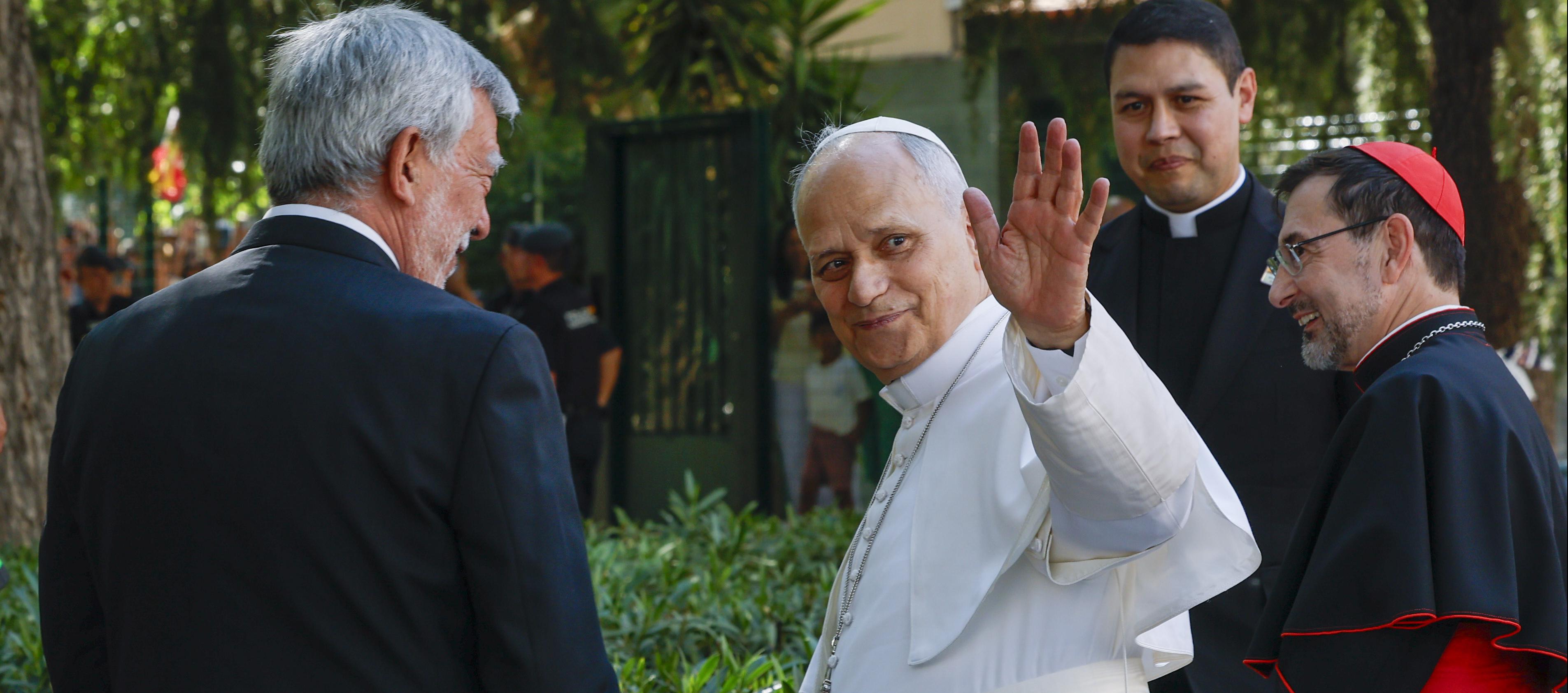 El Papa León XIV inició este sábado una gira por varias ciudades de España.