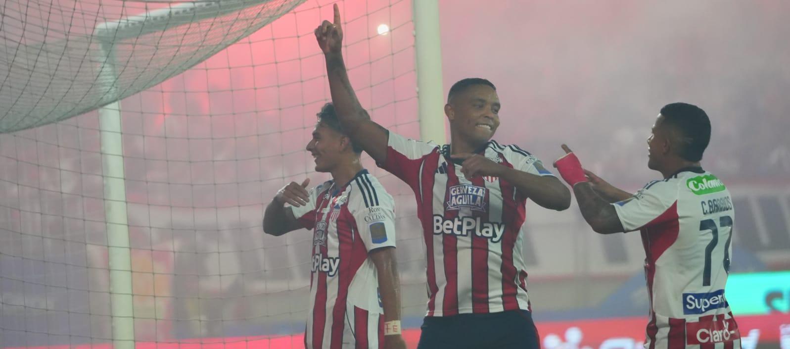 Luis Muriel, Jannenson Sarmiento y Cristian Barrios, titulares con Junior.