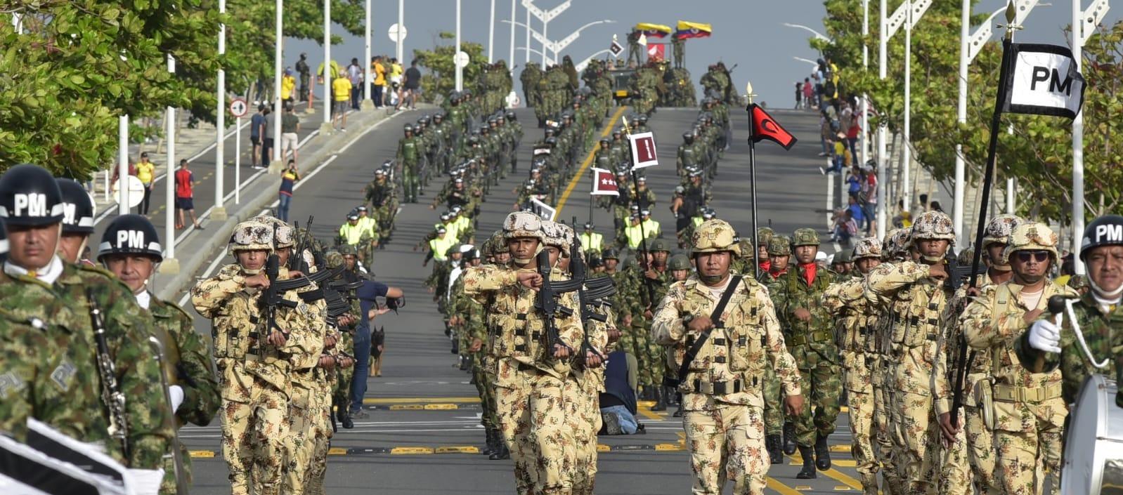 Desfile del Día de la Independencia, desfile militar.