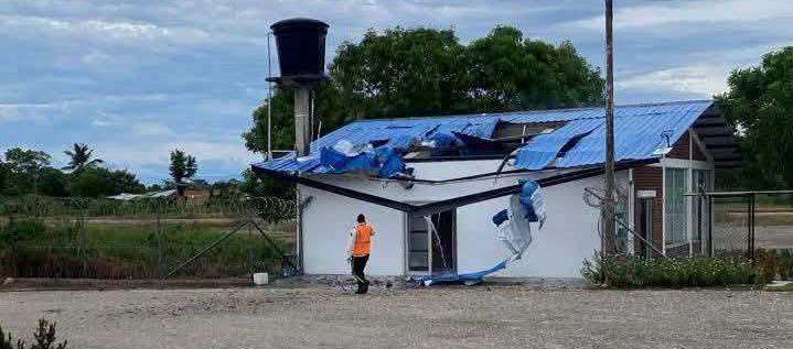 Oficina del Aeropuerto de Tibú después del atentado