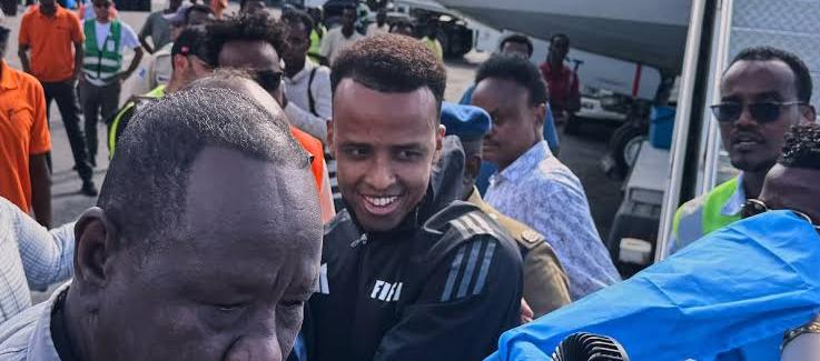 Al árbitro somalí Omar Abdulkadir Artan se le impidió la entrada a Estados Unidos.