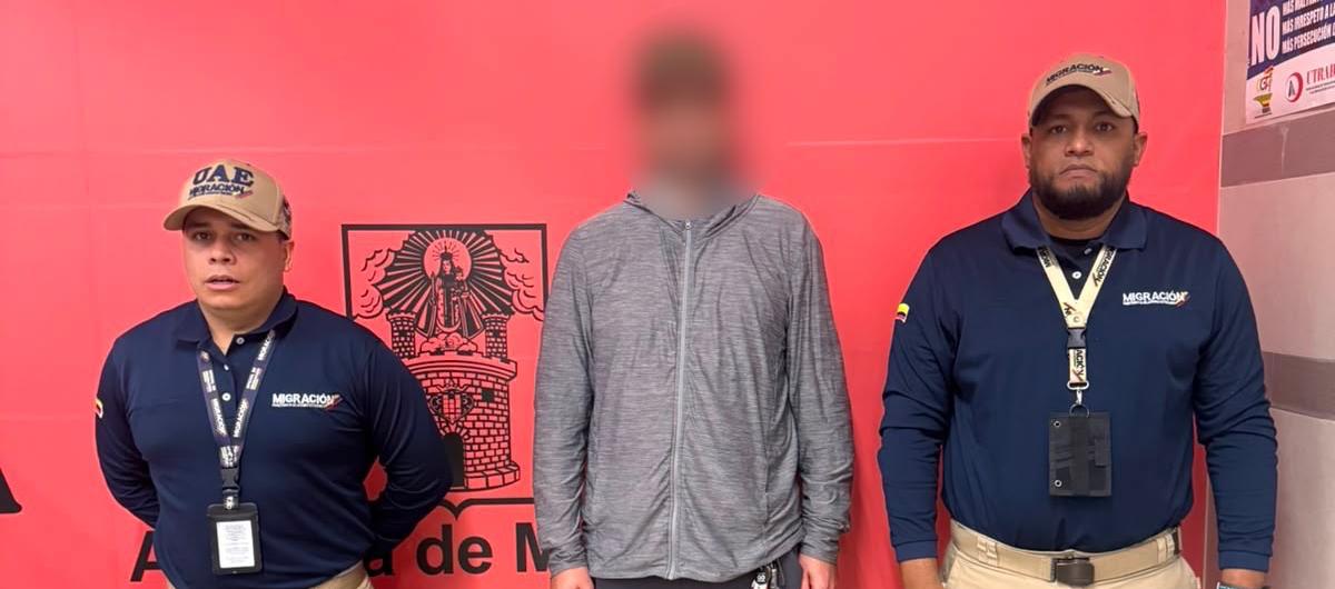 Ciudadano ruso inadmitido.