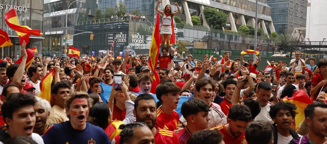 Los aficionados españoles en Nueva York.