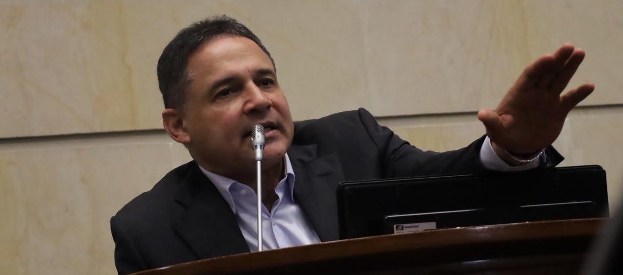 El presidente del Senado, Honorio Henríquez.