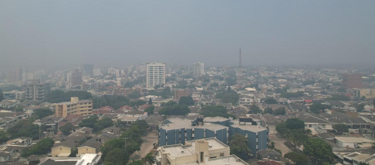 Inmensa humareda en el norte de Barranquilla