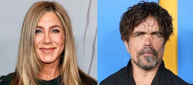 La actriz Jennifer Aniston y el actor Peter Dinklage 