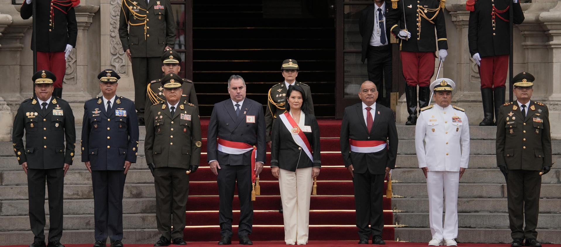 La presidenta Keiko Fujimori reconocida jefa suprema de las fuerzas militares de Perú.