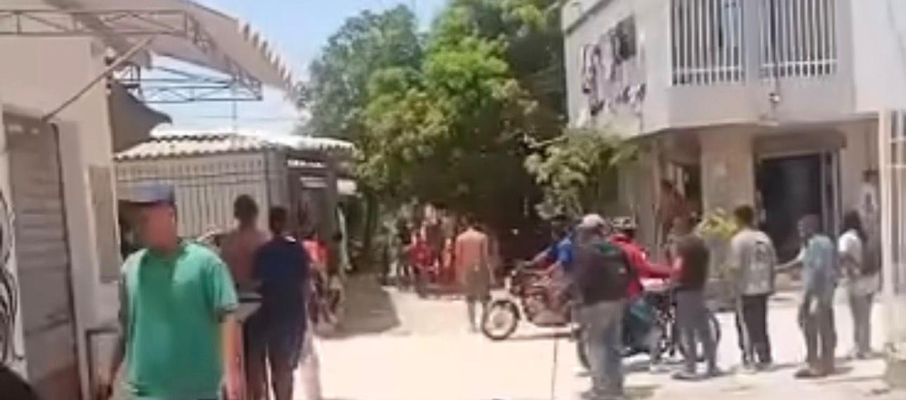 El adolescente fue auxiliado y trasladado al hospital, donde se confirmó su muerte. 