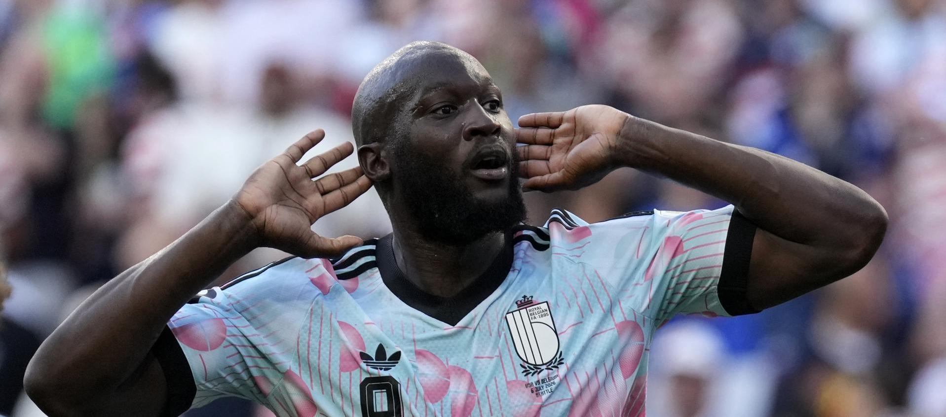 Lukaku haciendo baile de Donald Trump.
