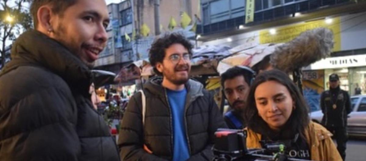 Miembros del equipo de producción del largometraje 'Cinco años, cuatro noches'.
