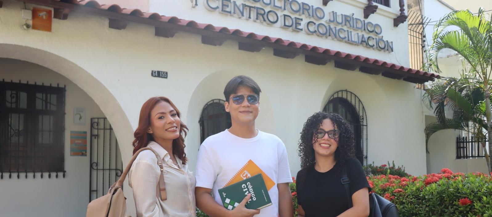 Estudiantes de Uninúñez. 