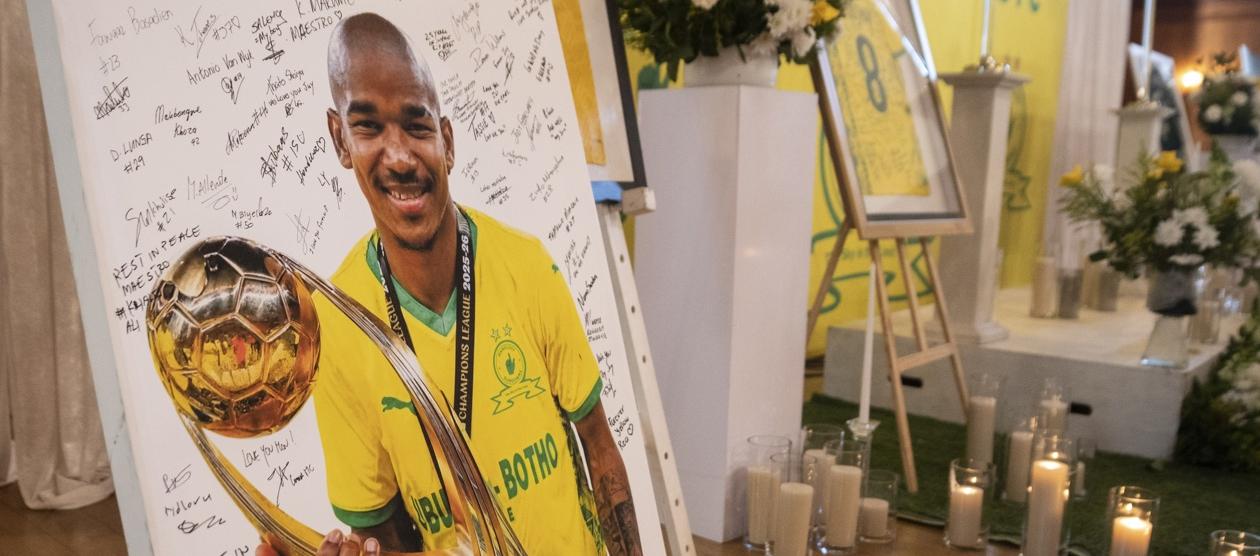 El funeral de Jayden Adams se cumplió en el complejo deportivo de Coetzenburg, en Stellenbosch.
