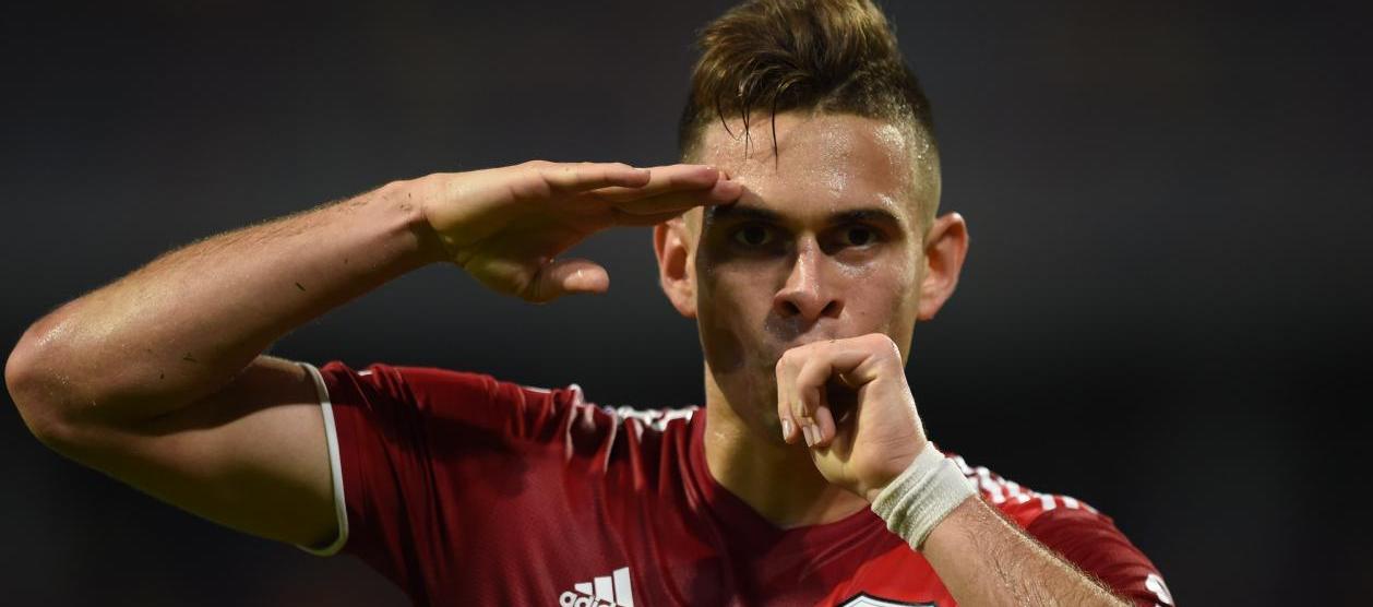 Rafael Santos Borré llega a River Plate procedente del Internacional de Porto Alegre.
