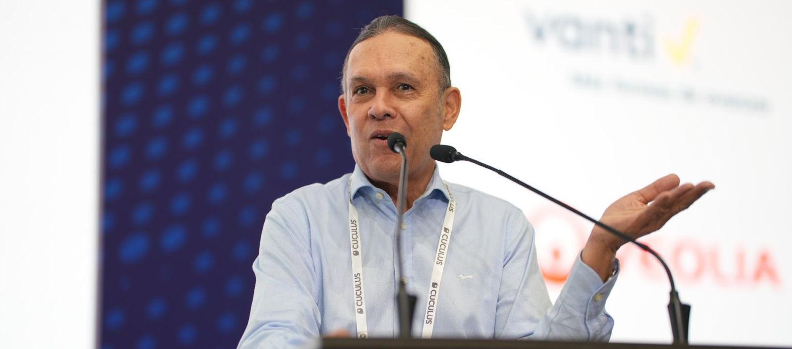 Efraín Cepeda, presidente del partido Conservador. 