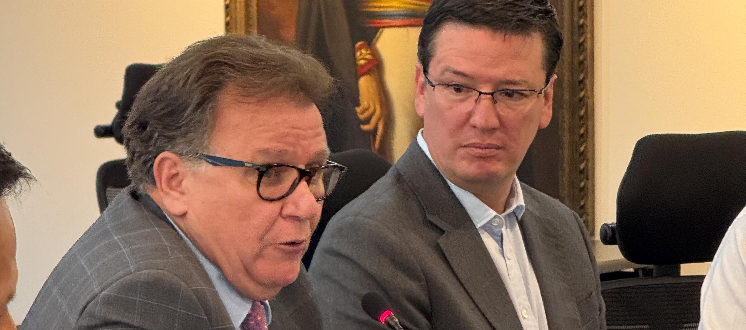 Indalecio Dangond, ministro de Agricultura designado, y Germán Bahamón, gerente de la Federación Nacional de Cafeteros. 
