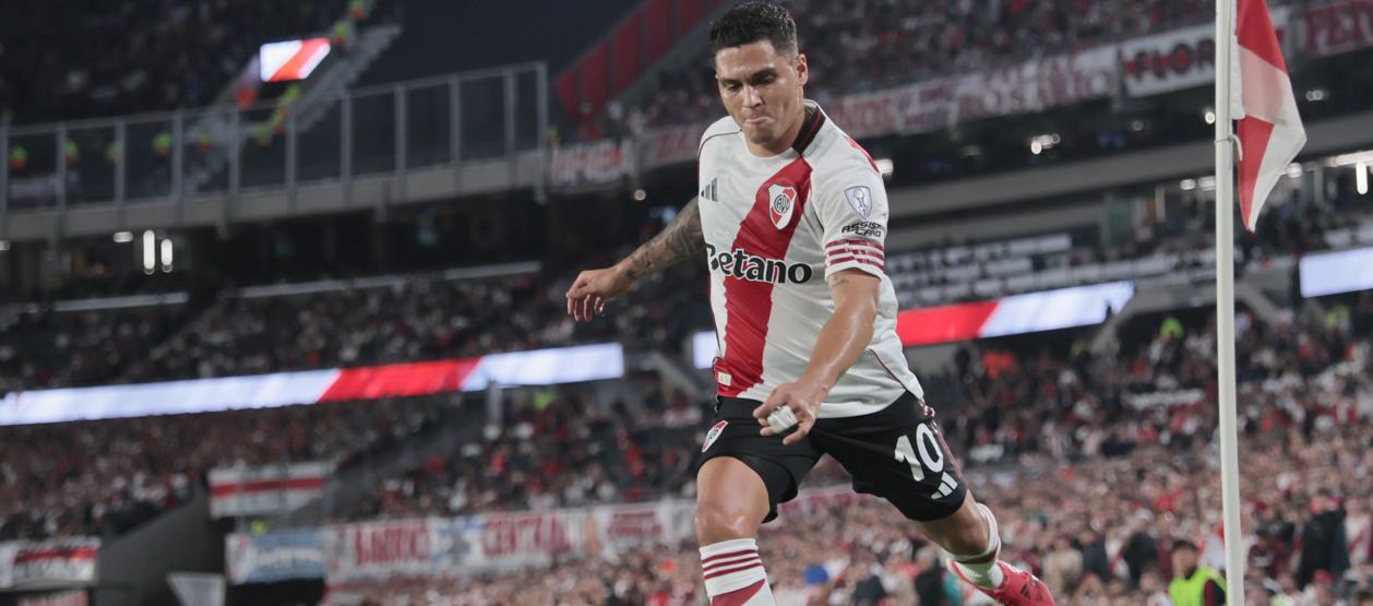 Juan Fernando Quintero cumple su segundo ciclo como jugador de River Plate. 