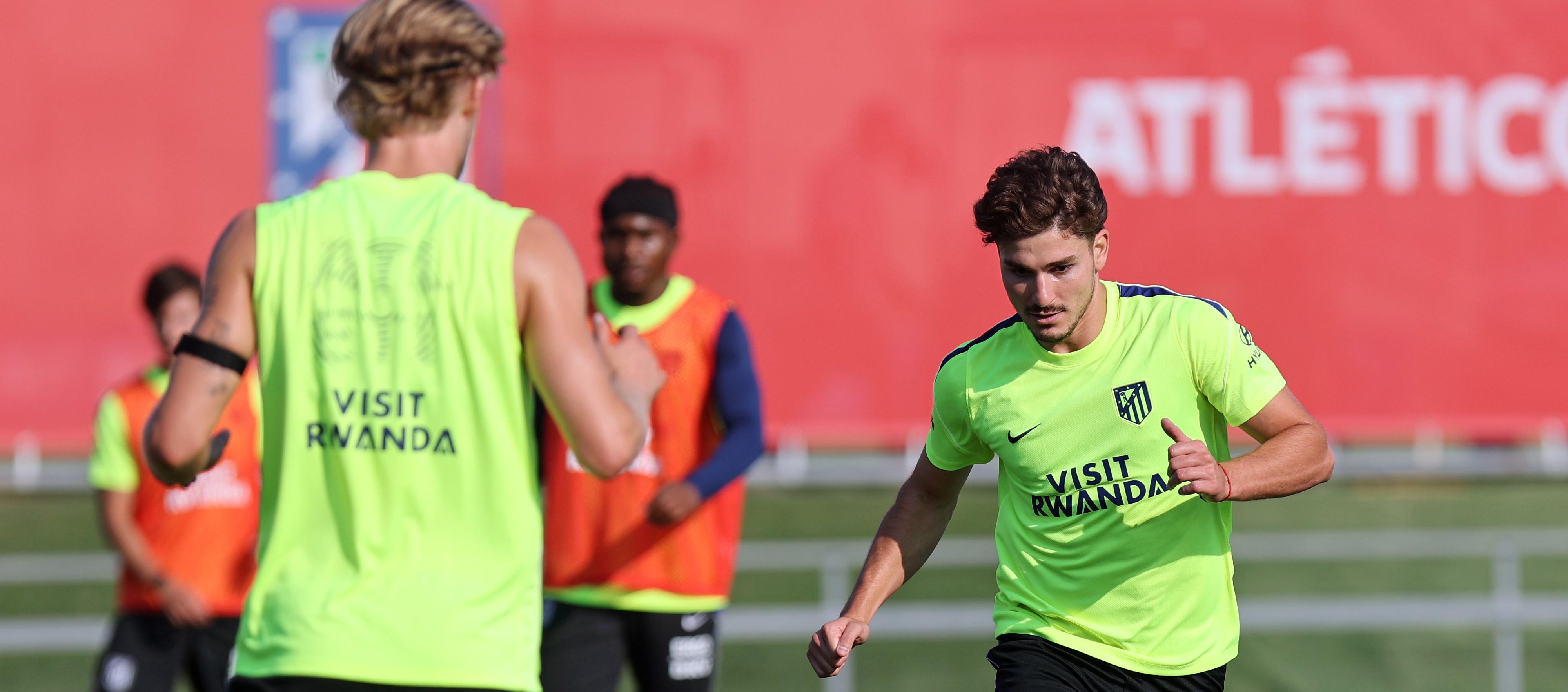 Julián Álvarez durante un entrenamiento.