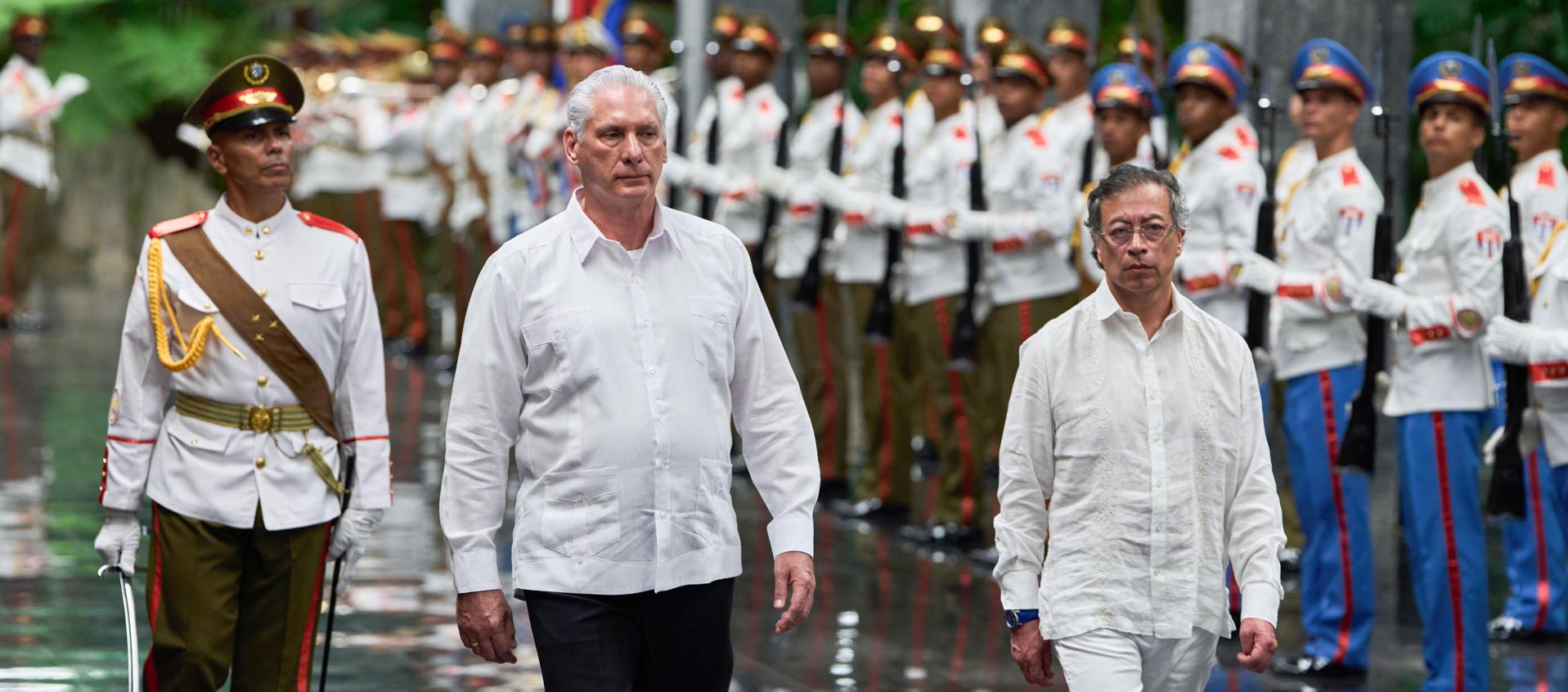El Presidente de Cuba Miguel Díaz-Canel, con su homólogo de Colombia Gustavo Petro.