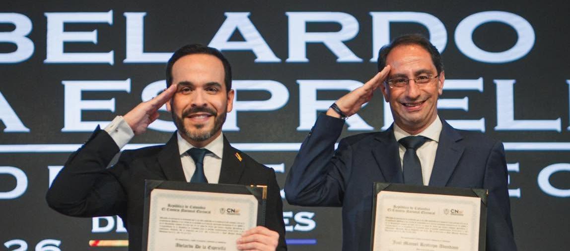 El presidente electo Abelardo De La Espriella y el vicepresidente José Manuel Restrepo, encargado del empalme.